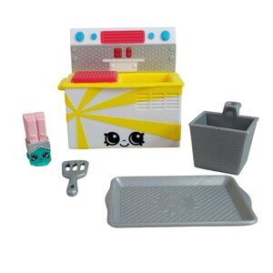 Shopkins Kooky Cooker Season 3 Food Fair & Wanda Wafer Season 4 046 Replacements